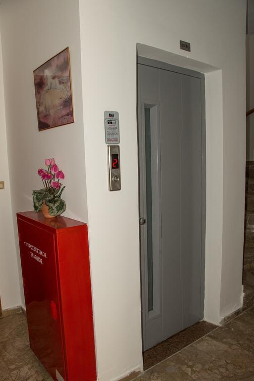 Matrona Apartments Poros Town Quarto foto