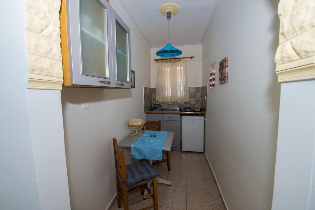 Matrona Apartments Poros Town Exterior foto