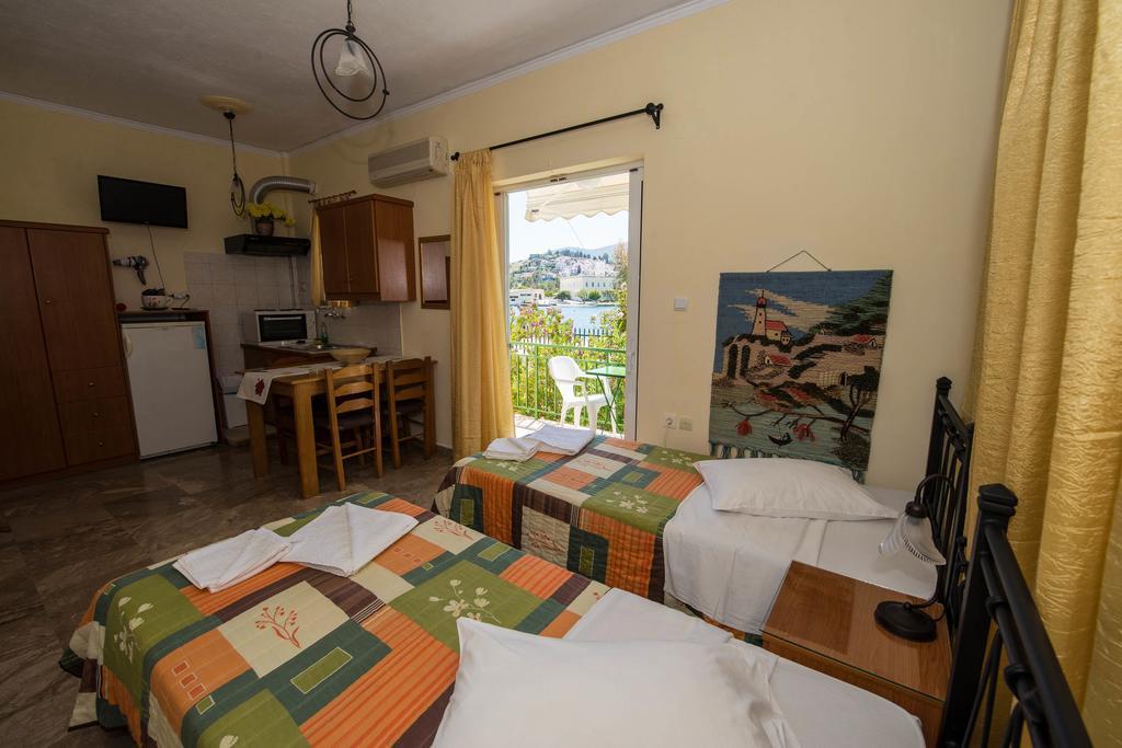 Matrona Apartments Poros Town Exterior foto