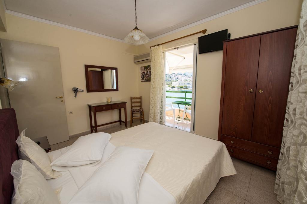 Matrona Apartments Poros Town Exterior foto