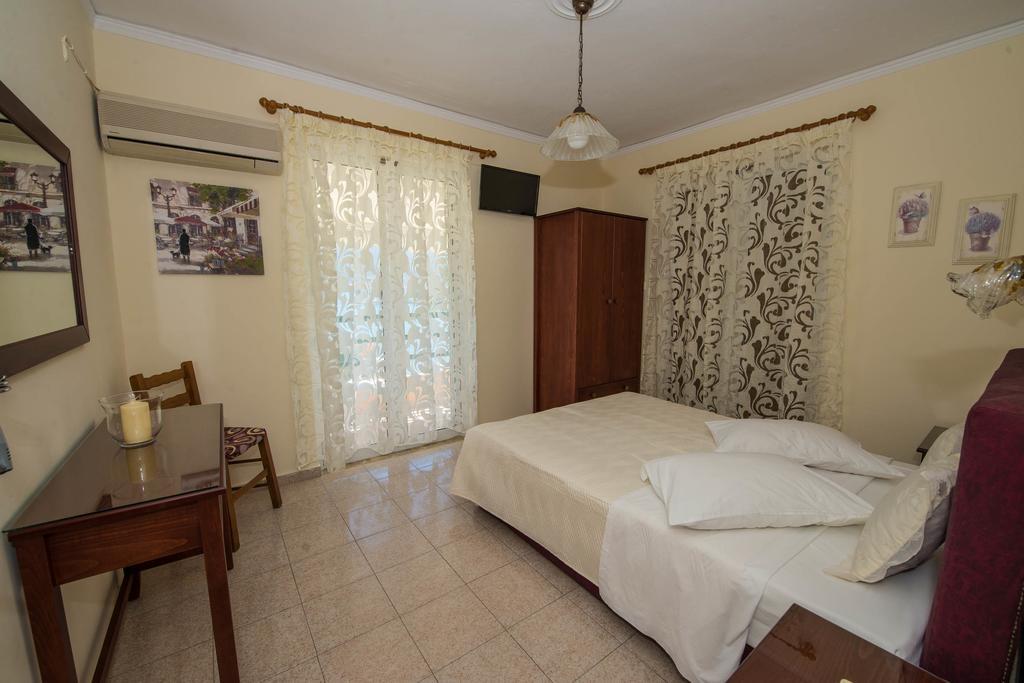 Matrona Apartments Poros Town Exterior foto